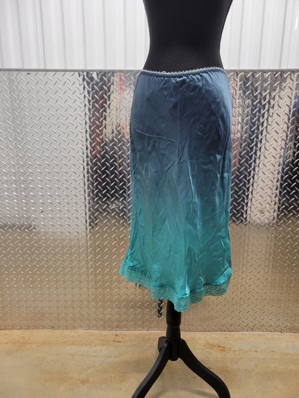 VTG Y2K Roxy 100% Silk Ombre Slip Skirt With Lace Hem Small